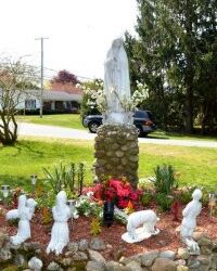Come to a Rosary Party with your family!